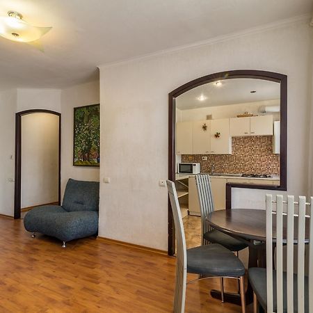 Lux 3-Bedroom Most City Area ドニプロペトロウシク エクステリア 写真